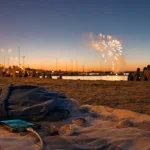 Feu artifice Leucate : vue plage et port, bateaux