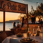 Le petit bain - restaurant festif hyères : terrasse pieds dans l’eau, vue îles d’Or