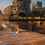 Terrasse avec vue sur le Bassin Jacques Cœur à Montpellier : restaurants bassin jacques coeur montpellier