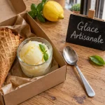 Glace aix en provence artisanale citron en cornet, sorbet et vitrine